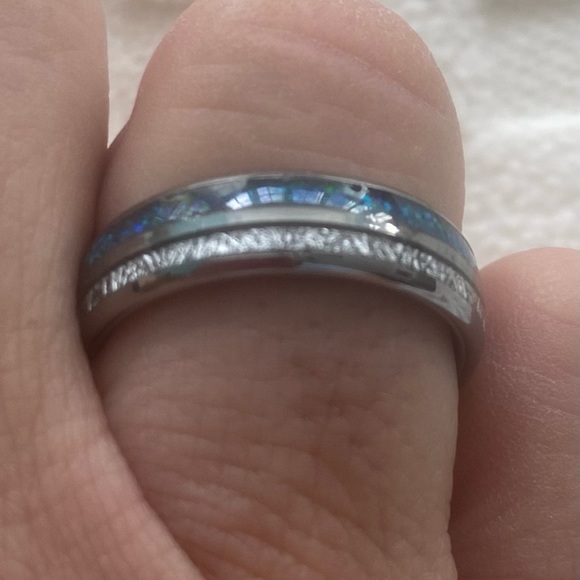 Tungsten ring size 9 authentic!! Blue silver - Picture 2 of 7
